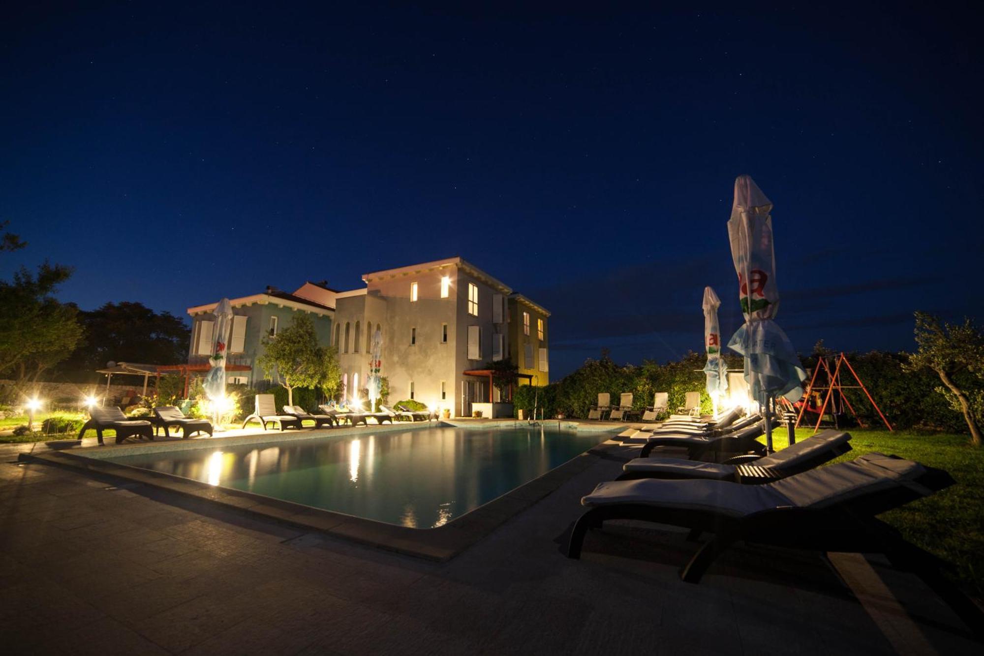 Hotel Manora Nerezine Exterior photo